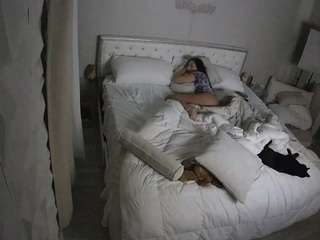 voyeurcam-whitneyoc-01