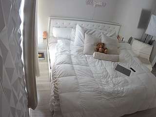 voyeurcam-whitne... Live Webcam on CamSoda