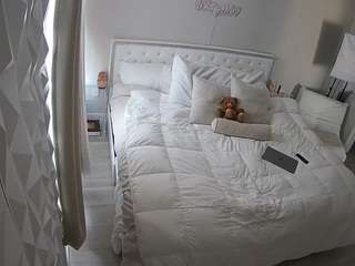 voyeurcam-whitneyoc-01