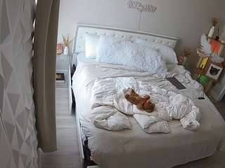 voyeurcam-whitneyoc-01