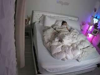 voyeurcam-whitne... Live Webcam on CamSoda