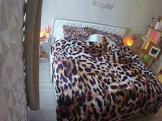 voyeurcam-whitneyoc-01