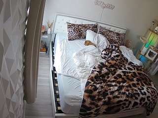 voyeurcam-whitneyoc-01