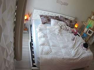 voyeurcam-whitneyoc-01