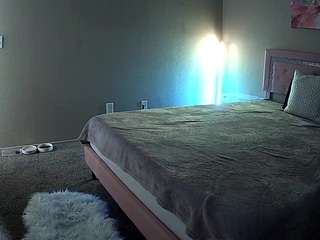 voyeurcam-whitne... Live Webcam on CamSoda