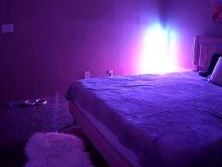 voyeurcam-whitneyoc-01