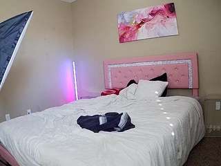 voyeurcam-whitneyoc-01