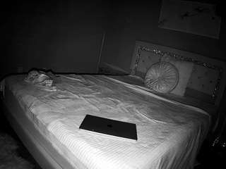 voyeurcam-whitneyoc-01