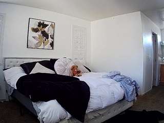 voyeurcam-whitneyoc-01