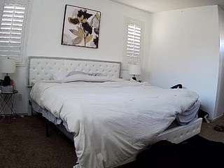 le modèle voyeurcam-whitneyoc-01 est en webcam porno dans un show sur le site camsoda, il possède les tags suivants: ass bouncing,average,black hair,blowjob,brown eyes,dildo or vibrator,dirty talk,doggy style,erotic dance,flashing,sex toys,hd,small tits