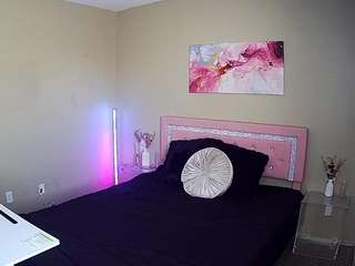 voyeurcam-whitneyoc-01