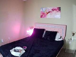 voyeurcam-whitneyoc-01