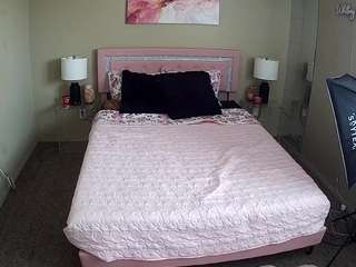 voyeurcam-whitne... Live Webcam on CamSoda