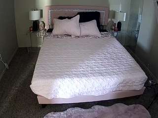 voyeurcam-whitneyoc-01's CamSoda show and profile