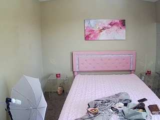 voyeurcam-whitneyoc-01