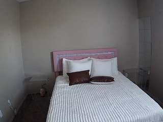 voyeurcam-whitneyoc-01
