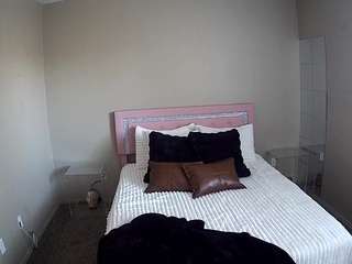 voyeurcam-whitne... Live Webcam on CamSoda