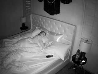 This model is live right now. voyeurcam-whitneyoc-01