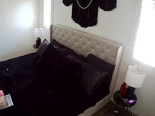 Dit model is nu live. voyeurcam-whitneyoc-01