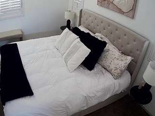 voyeurcam-whitne... Live Webcam on CamSoda