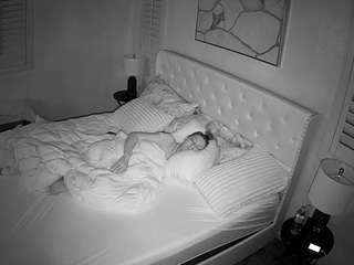 voyeurcam-whitne... Live Webcam on CamSoda