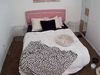 voyeurcam-whitneyoc-01