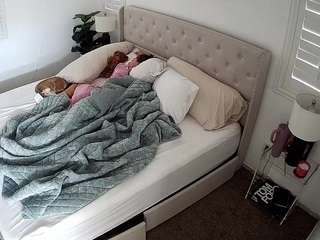 voyeurcam-whitneyoc-01