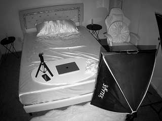 voyeurcam-whitneyoc-01