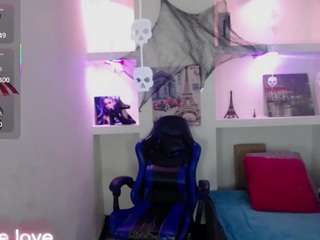 Checkout Zoeconnor19's beautiful live show for hypnotic wildness zoeconnor19 from CamSoda