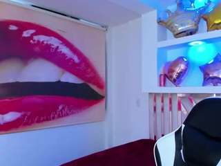 zoeconnor19 live webcam show