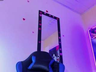 zoeconnor19 live webcam show