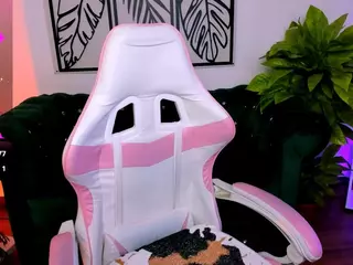 JanetWinstonn's Live Sex Cam Show