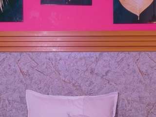 kinkyandsavage's CamSoda show and profile