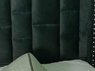 kinkyandsavage's live room