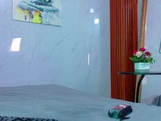 kinkyandsavage Live Webcam on CamSoda