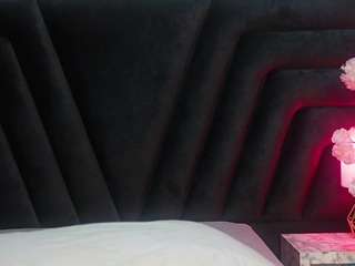 kinkyandsavage live webcam show
