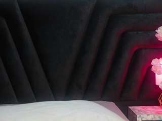 kinkyandsavage live webcam show