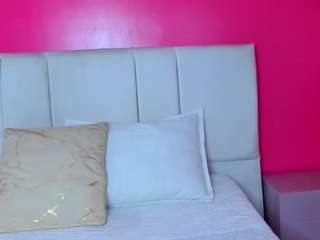 Live webcam model pamellaevans on Soda Cams