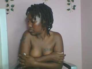 amorueen99 live webcam show