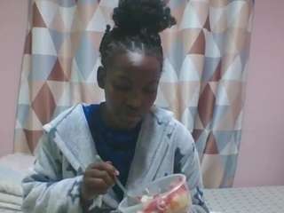 amorueen99 live webcam show