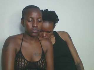 kisses