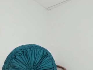 irinalewis live cam profile