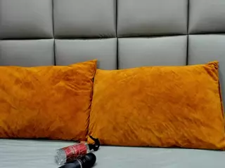 JESSY-CORTES's Live Sex Cam Show
