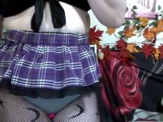 average-girl from CamSoda