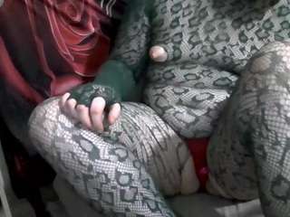 average-girl Lovens live webcam