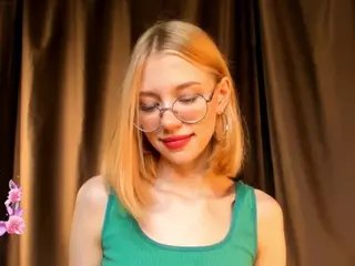 Doris's Live Sex Cam Show