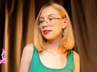 Doris's Live Sex Cam Show