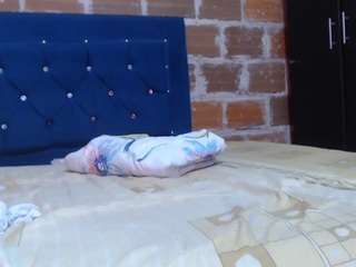 juany-hot live webcam show