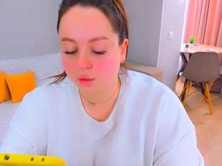 Image 1 of reginastown, female webcam model,  years old, on live webcam