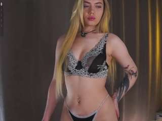 amityalford's CamSoda show and profile